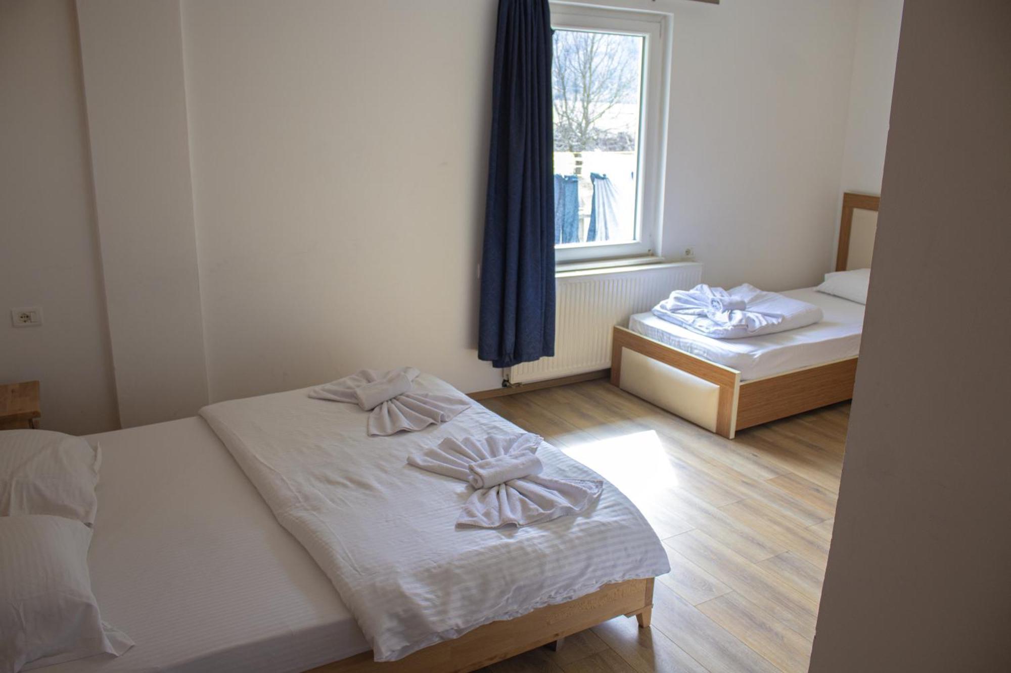 Bujtinat E Lugines Valbone Lejlighedshotel Eksteriør billede