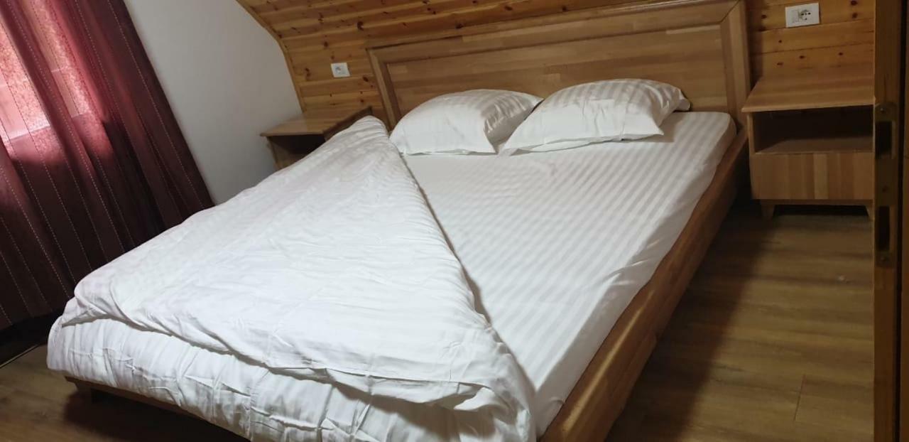 Bujtinat E Lugines Valbone Lejlighedshotel Værelse billede