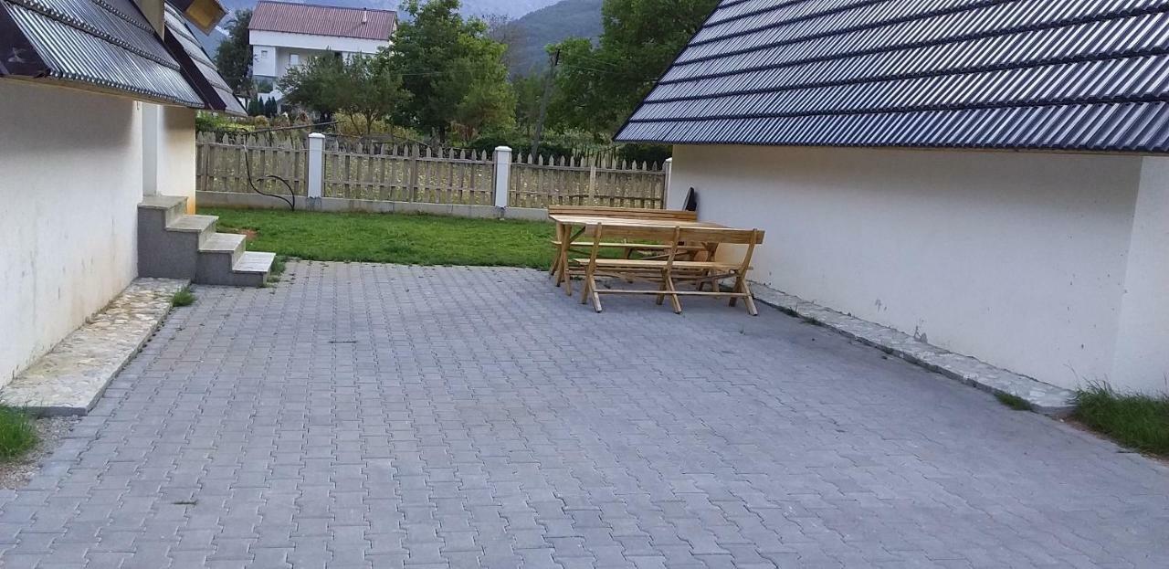 Bujtinat E Lugines Valbone Lejlighedshotel Eksteriør billede
