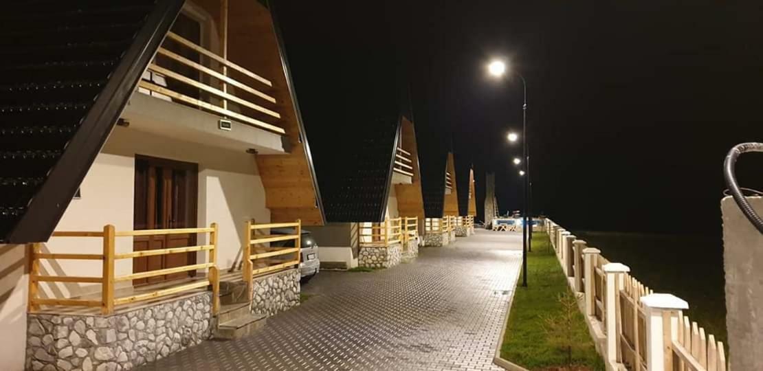 Bujtinat E Lugines Valbone Lejlighedshotel Eksteriør billede